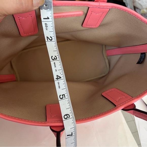 Michael Kors Jodie Jaguar Great Fruit Pink Tote - Picture 3 of 9